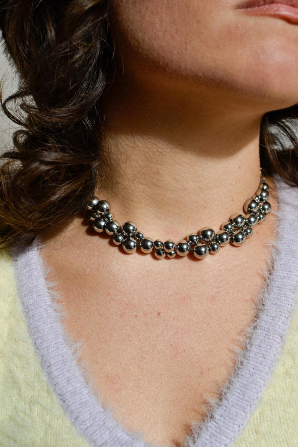 Photo du bijoux :  Collier en Acier Inoxydable avec Perles Argentées #3