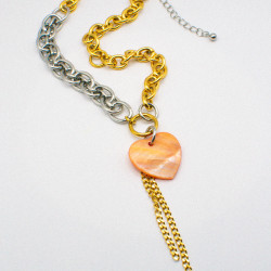 Photo du bijoux : Collier “Solène” – Cœur Nacré & Chaînes Bicolores