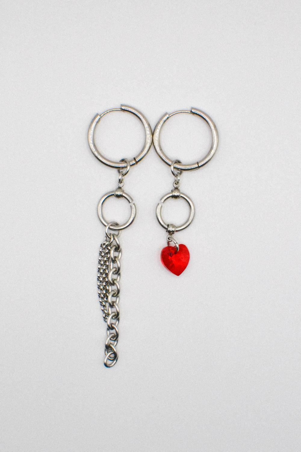 Photo du bijoux :  Boucles d’oreilles asymétriques « Afterparty »  #1