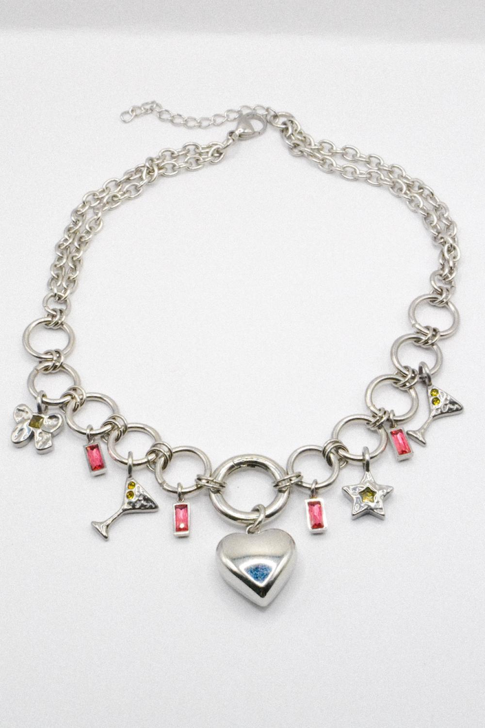Photo du bijoux :  Collier “Party Girl” – Charms cœur & cocktail en acier argenté #3