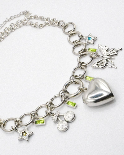 Photo du bijoux :  Collier "Back to spring" - Chaîne argentée et pendentifs