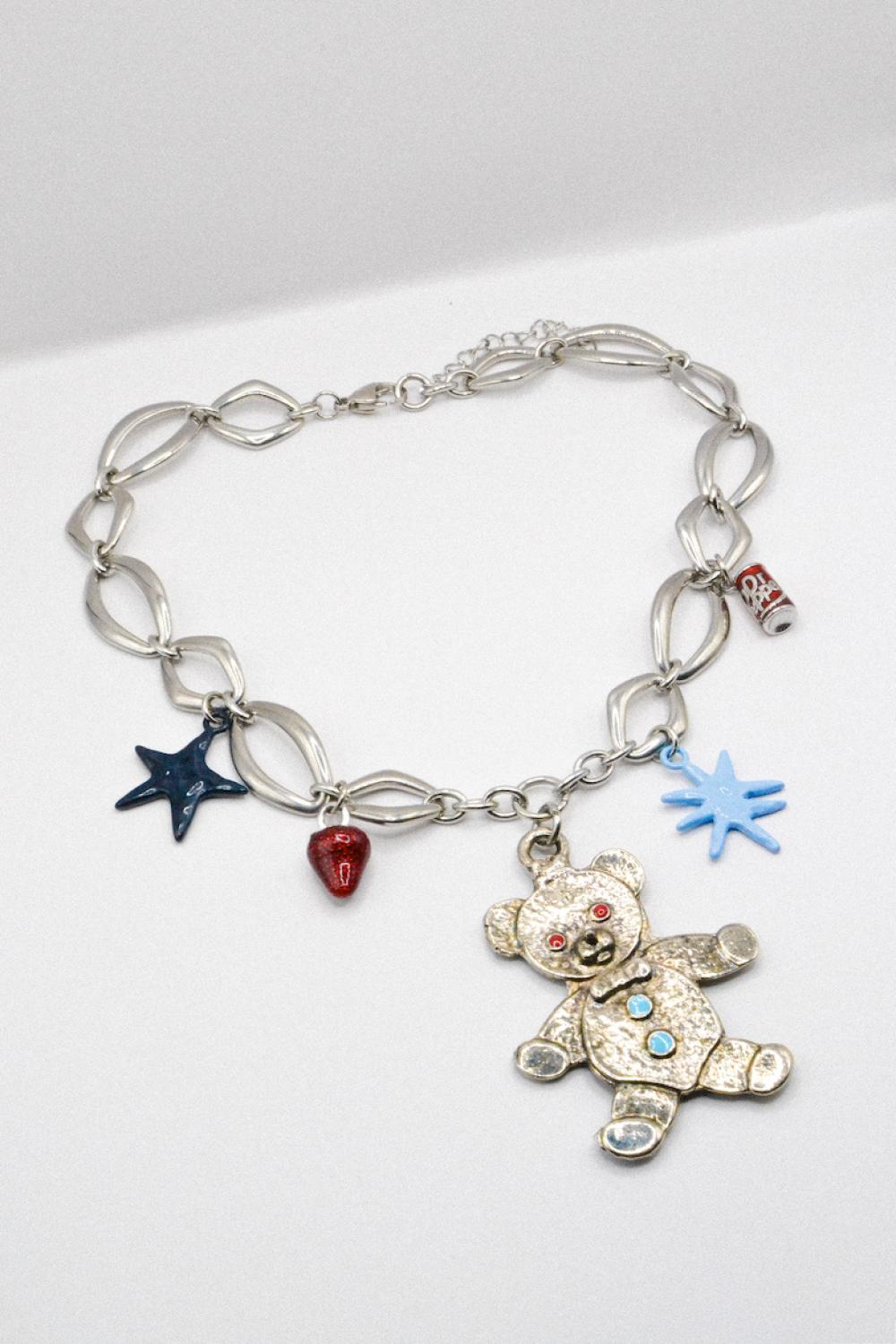 Photo du bijoux :  Collier "Teddy's mama" - pièce unique avec charms ourson argenté #1